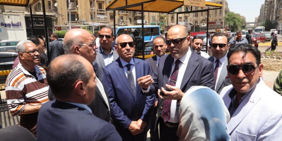 وزير العمل ومحافظ القاهرة يتفقدان أماكن انتظار لائقة لعمال التراح - تليجراف الخليج