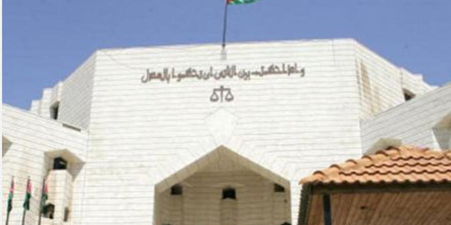 الاردن : الإعدام لفتاة عشرينية قتلت والدها رميًا بالرصاص وحاولت إظهار الجريمة كحادثة انتحار - تليجراف الخليج