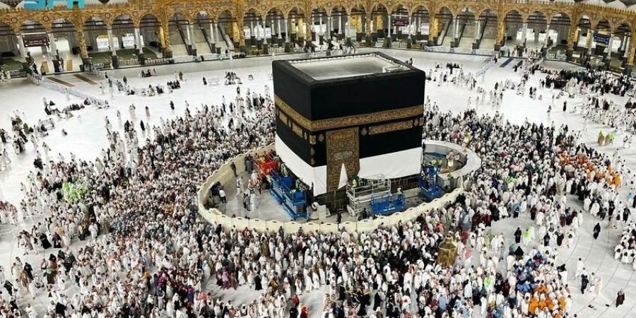 السعودية.. رفع كسوة الكعبة استعدادا لموسم الحج (صور) - تليجراف الخليج