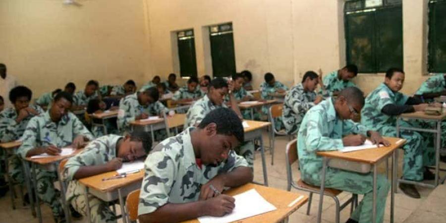حقيقة إلغاء المرحلة المتوسطة والعودة إلى السلم التعليمي القديم - تليجراف الخليج