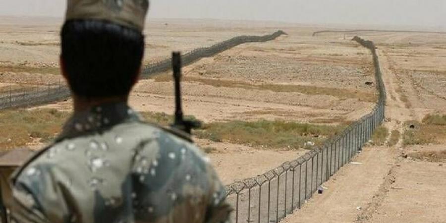ضبط 14987 مخالفاً لأنظمة الإقامة والعمل وأمن الحدود في المملكة خلال أسبوع - تليجراف الخليج