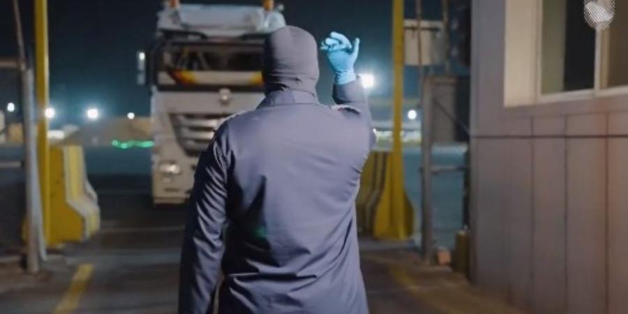 أسلحة ومخدرات.. ضبط 1165 حالة تهريب جمركي خلال أسبوع - تليجراف الخليج