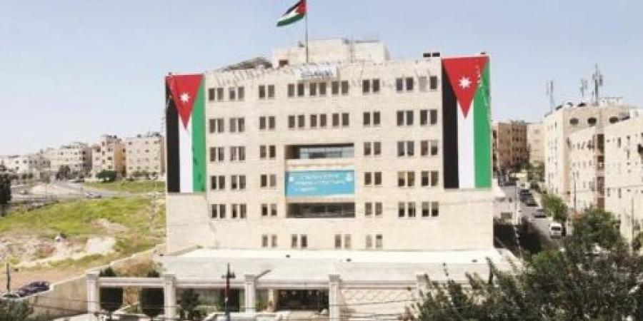 النسور أميناً عامَّاً لهيئة الخدمة والإدارة العامَّة - تليجراف الخليج
