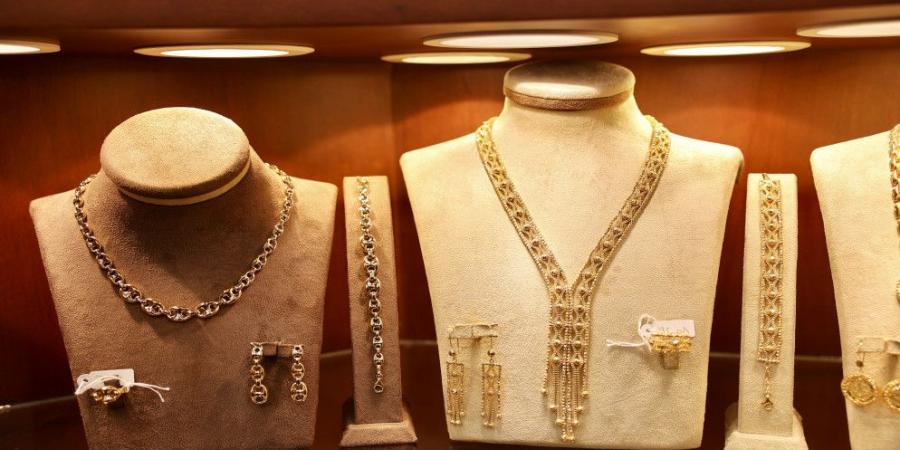 الذهب يقفز بفعل تراجع الدولار وتهديدات ترامب بفرض رسوم جمركية - تليجراف الخليج