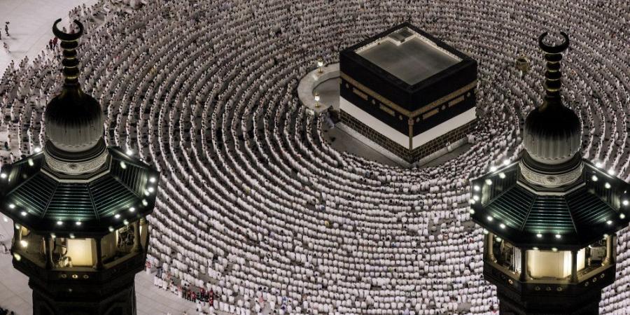 الحجاج يتوافدون إلى مكة وسط تدابير مشددة ودرجات حرارة مرتفعة - تليجراف الخليج