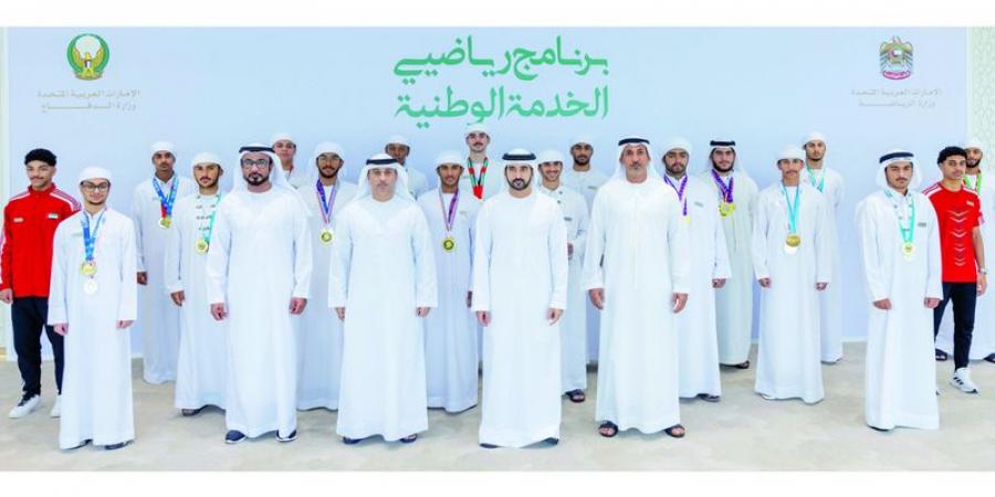 حمدان بن محمد: حريصون على تهيئة بيئة نموذجية لشبابنا خلال أداء واجبهم الوطني - تليجراف الخليج