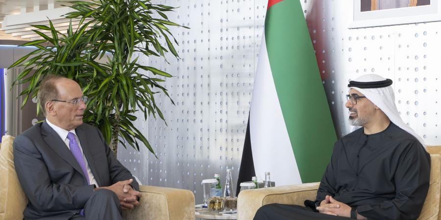 خالد بن محمد بن زايد يستقبل المدير التنفيذي لشركة "بلاك روك" - تليجراف الخليج