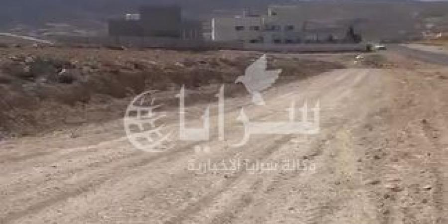 بالفيديو .. أهالي "حي البقعة الغربي" في البترا يشتكون ضعف الخدمات وغياب المياه والطرق المعبدة - تليجراف الخليج