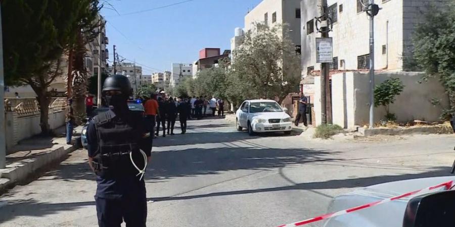 "بعد اعتراضه في الأجواء" .. شظايا صاروخ تسقط على منزل في إيدون بإربد - فيديو - تليجراف الخليج