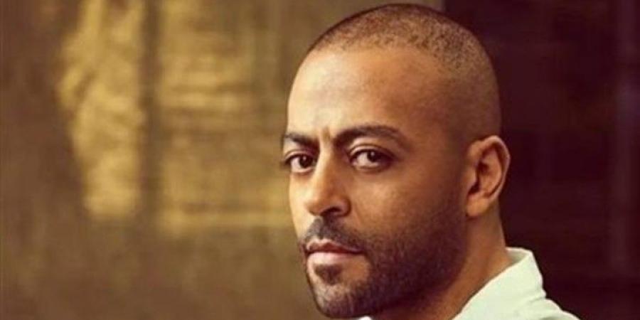 تامر عاشور يشكر الجمهور وتامر حسني بعد مشاركته في "ليلة عمر" في الكويت - تليجراف الخليج