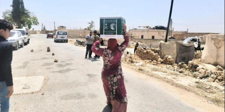 مركز الملك سلمان للإغاثة يوزع (2.020) سلة غذائية في حلب بسوريا - تليجراف الخليج