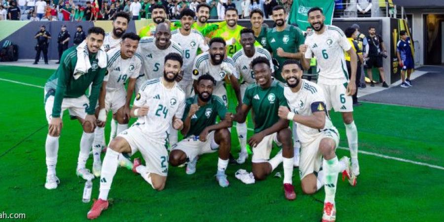 الأخضر يطير 3 ساعات قبل لقاء أمريكا - تليجراف الخليج