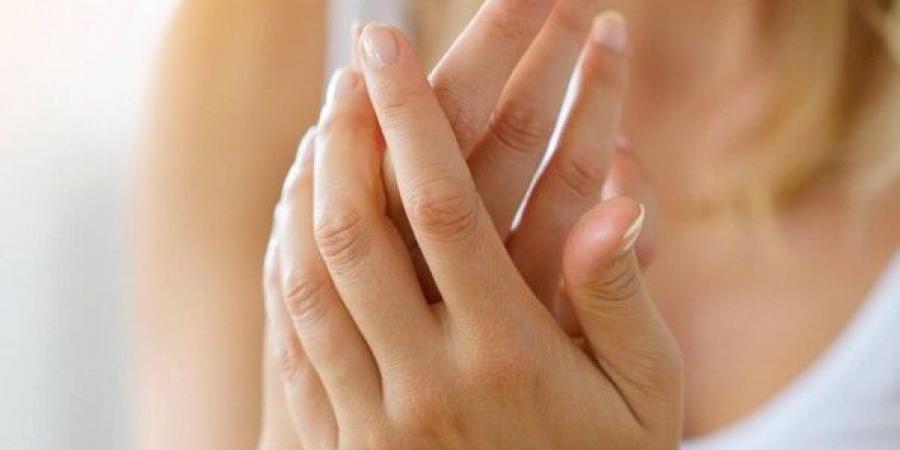 تقشّر راحة اليدين له عدة أسباب وهذه أبرزها - تليجراف الخليج