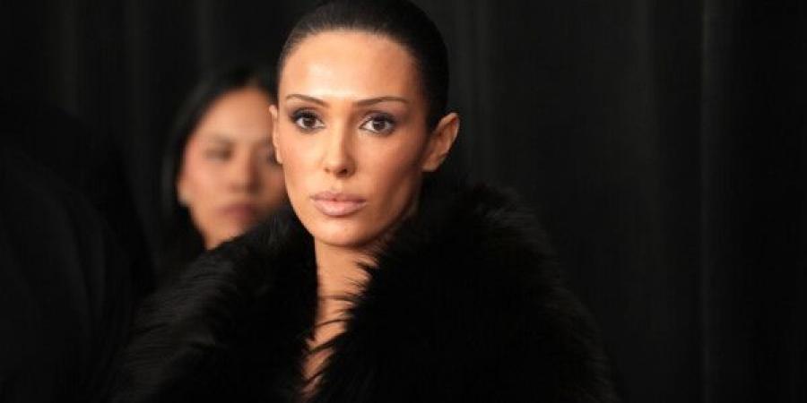 من الإطلالات الجريئة إلى المخالفات .. بيانكا سينسوري في مواجهة قانون كاليفورنيا - تليجراف الخليج