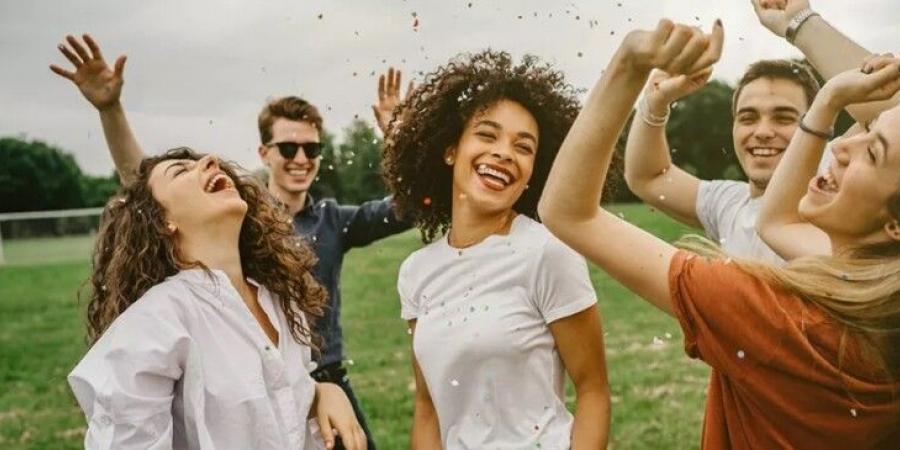 كيف تصبح أكثر سعادة؟ إليك 10 نصائح ستغيّر حالتك النفسية للأفضل - تليجراف الخليج