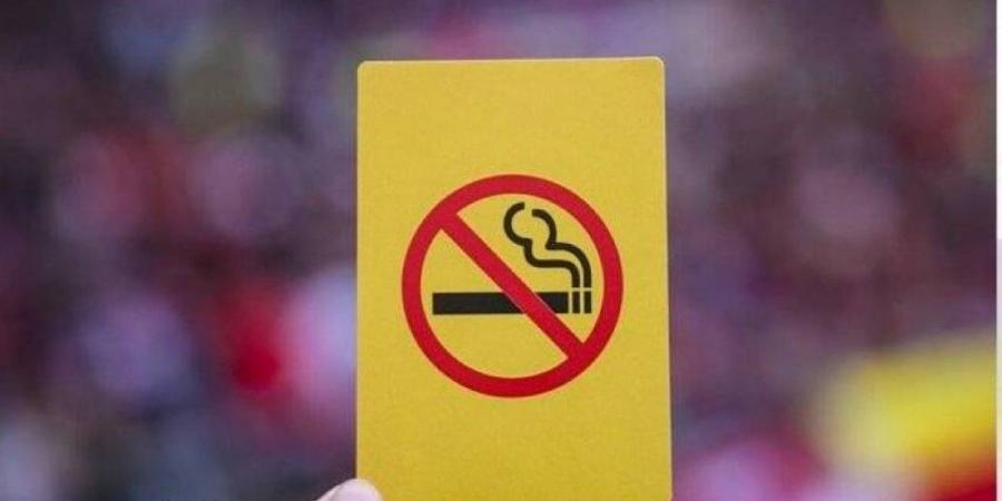 فرنسا توسع حظر التدخين ليشمل الشواطئ والمتنزهات ومحطات الحافلات - تليجراف الخليج