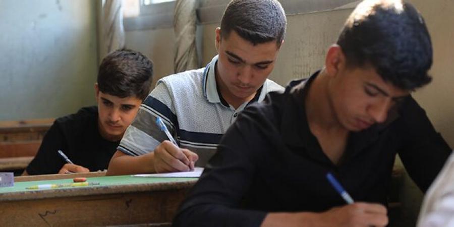 طلاب شهادتي التعليم الأساسي والثانوية المهنية في سوريا يواصلون تقديم امتحاناتهم - تليجراف الخليج