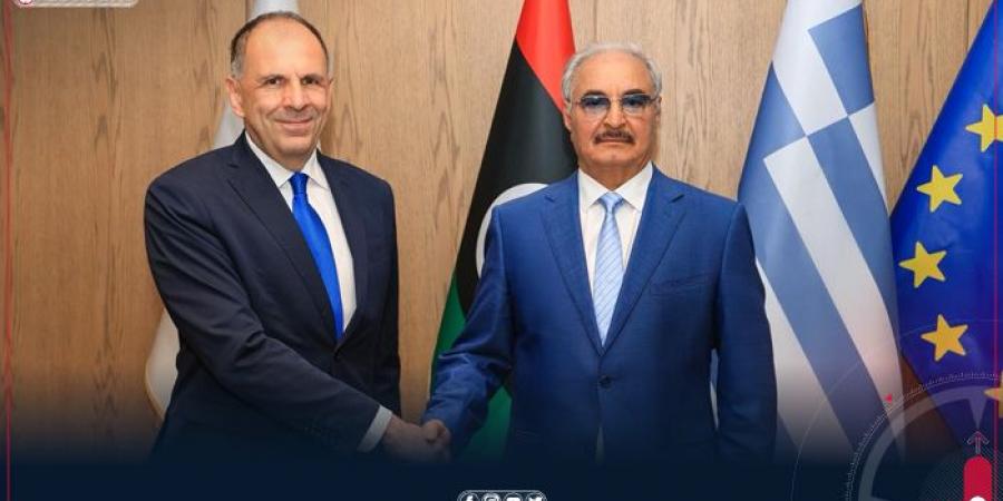 المشير حفتر يستقبل وزير خارجية اليونان ويبحثان التعاون الاقتصادي ومشاريع الإعمار - تليجراف الخليج