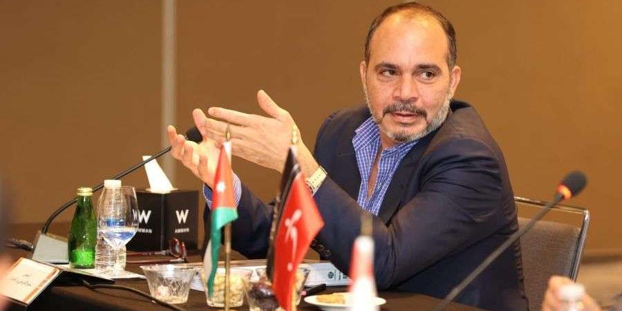 بالفيديو .. الأمير علي: كل البلد "مدرب" - تليجراف الخليج