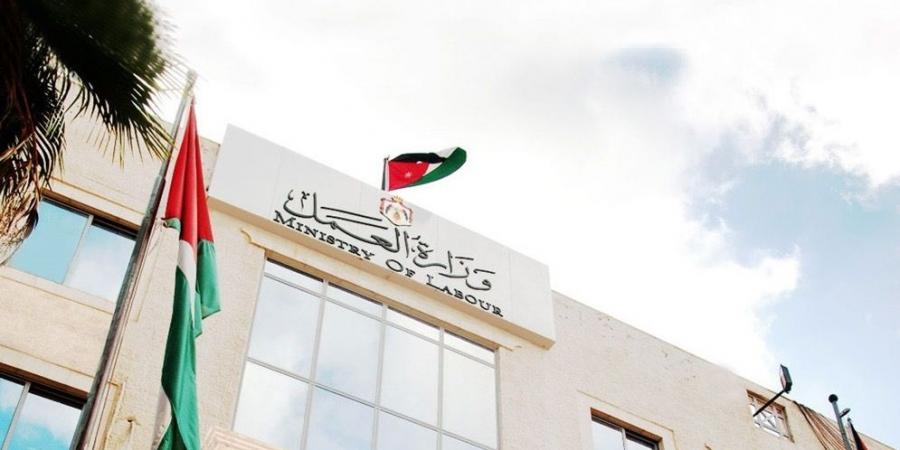 تسفير 3670 عاملا مخالفا حتى نهاية أيار - تليجراف الخليج