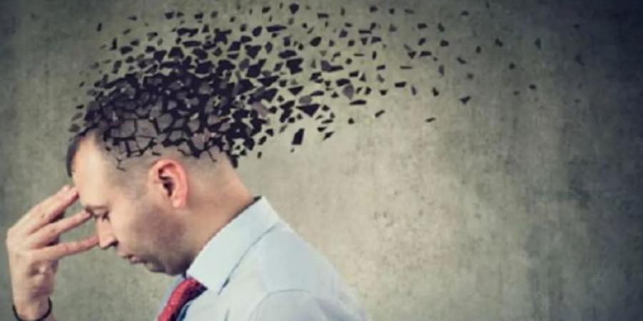 هل يبدأ الخرف في سن الـ30؟ خبير يكشف علامة مقلقة - تليجراف الخليج