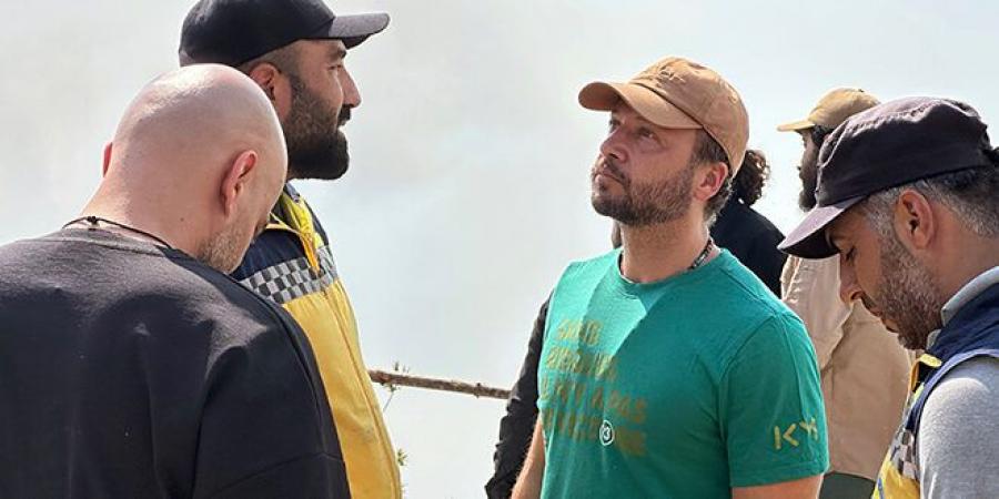 الفنان مكسيم خليل من موقع الحرائق: هذه فرصتنا لنكون يداً واحدة مع أبطال الدفاع المدني - تليجراف الخليج