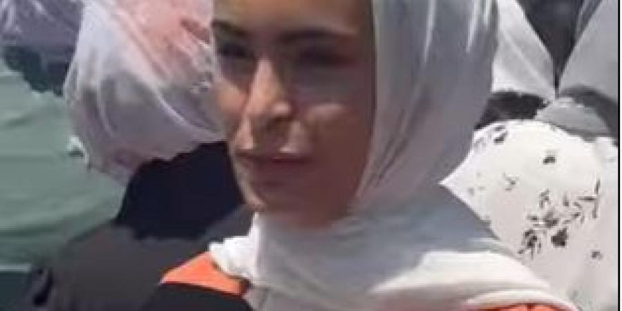 فرحة الطلبة والأهالي أمام إحدى المدارس في الأغوار بعد انتهاء امتحانات التوجيهي .. فيديو - تليجراف الخليج