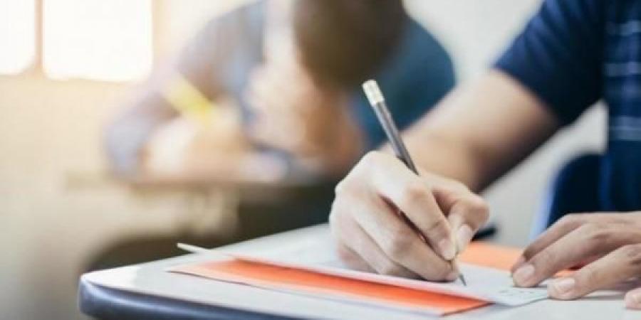 طلبة "التوجيهي" يختتمون امتحاناتهم اليوم - تليجراف الخليج