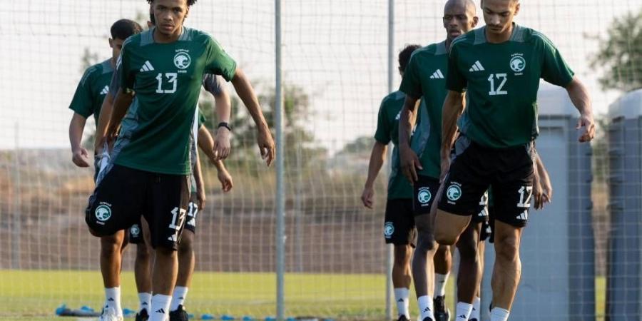 للمشاركة في بطولة كوتيف.. «أخضر 19» يستعد في فالنسيا - تليجراف الخليج