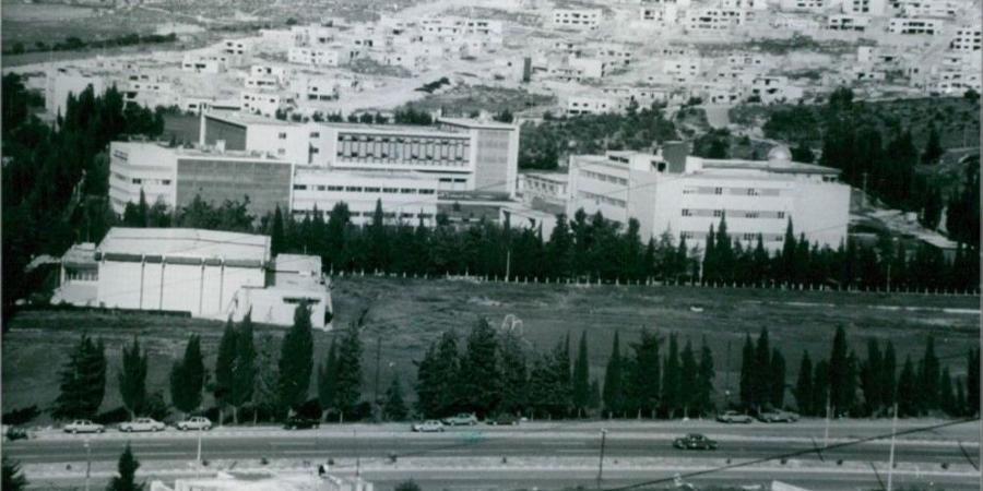 نشطاء يعيدون نشر مشاهد نادرة من الجامعة الأردنية عام 1980 .. فيديو - تليجراف الخليج