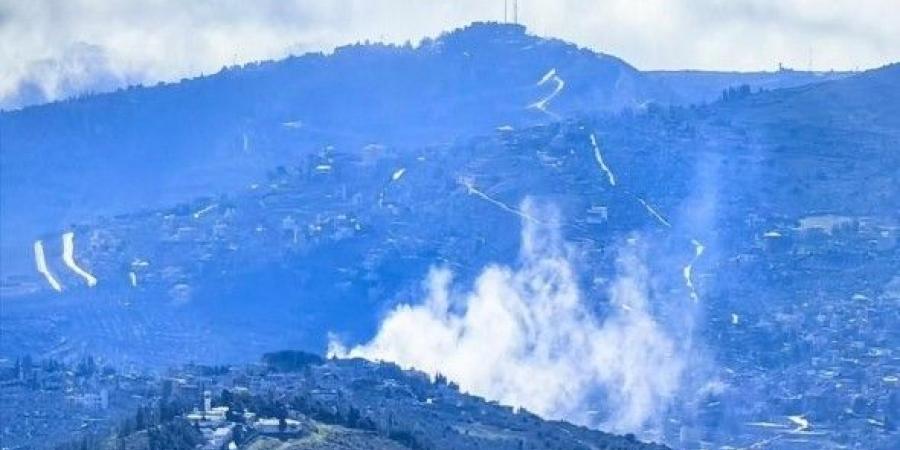 أطفال متفحمون تحت الأنقاض بعد قصف إسرائيلي لمنزل عائلة بركة في بني سهيلا جنوب غزة - تليجراف الخليج