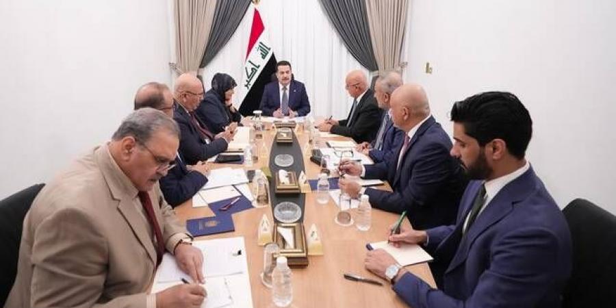 رئيس الوزراء يترأس اجتماعاً لمناقشة آليات تعيين خريجي ذوي المهن الطبية والصحية - تليجراف الخليج